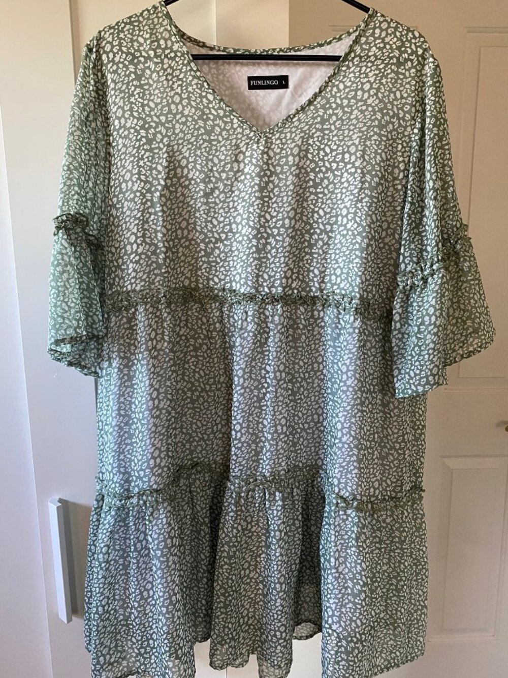 Funlingo Women's Chiffon Dress Light Green/White Size L